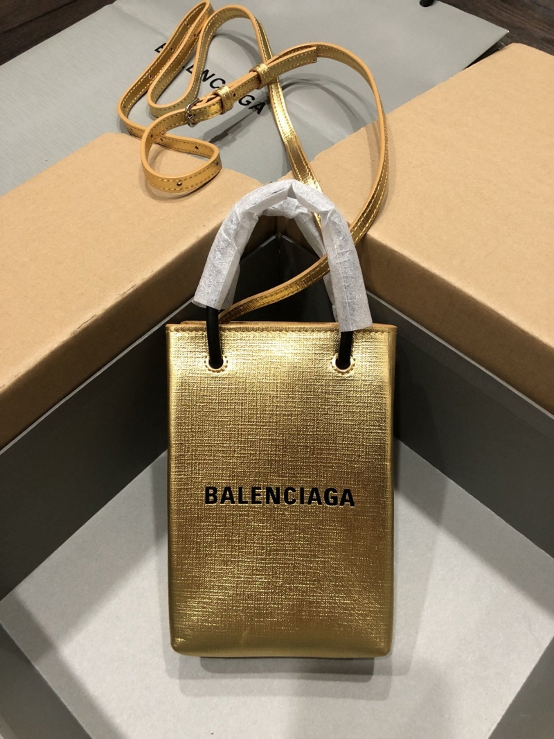 Ba1en*iaga shopping bags